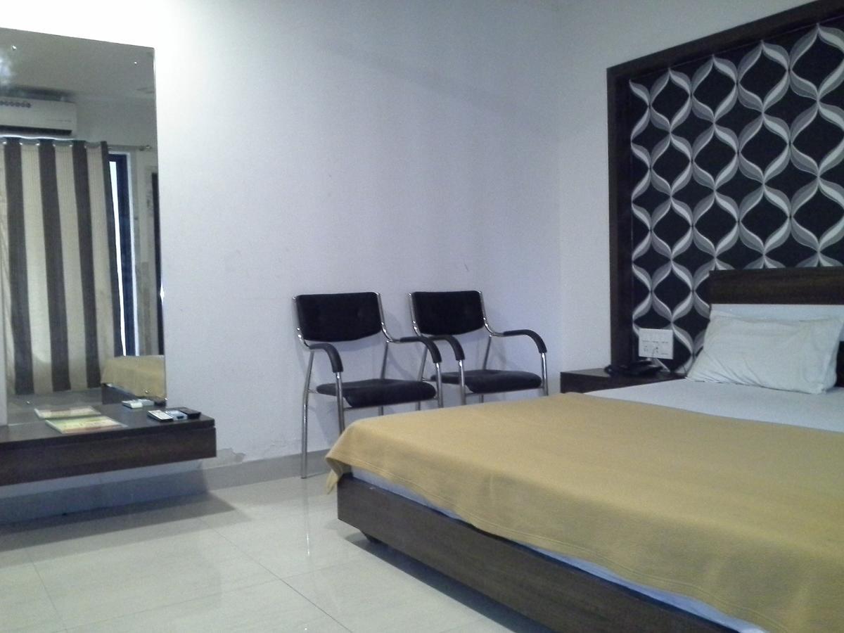 Hotel Galaxy Residency Vasai-Virar Zewnętrze zdjęcie